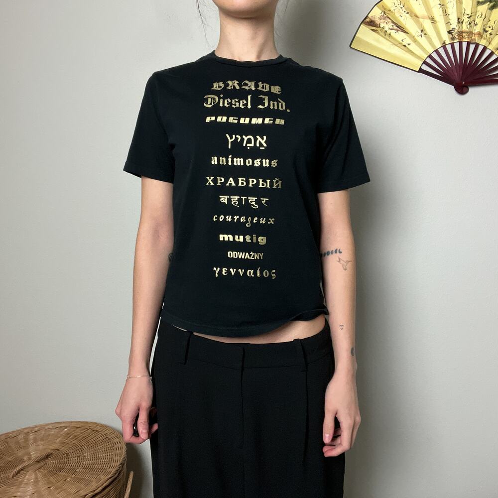 diesel black gold spellout graphic boxy baby tee shirt